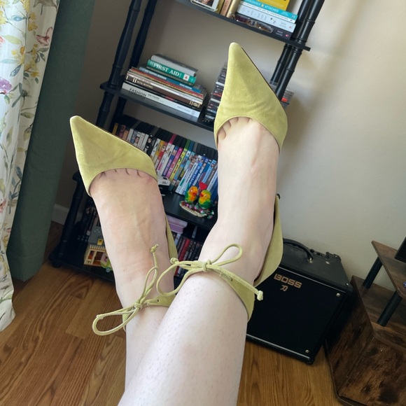 Meet your Posher, Brenna - Picture 2 of 2